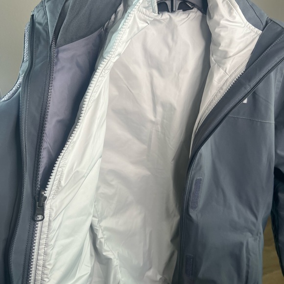 The North Face Women's Carto Triclimate Jacket, Small, Gray - Picture 12 of 16